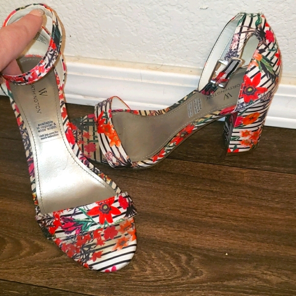 Floral chunky heels - Picture 1 of 4